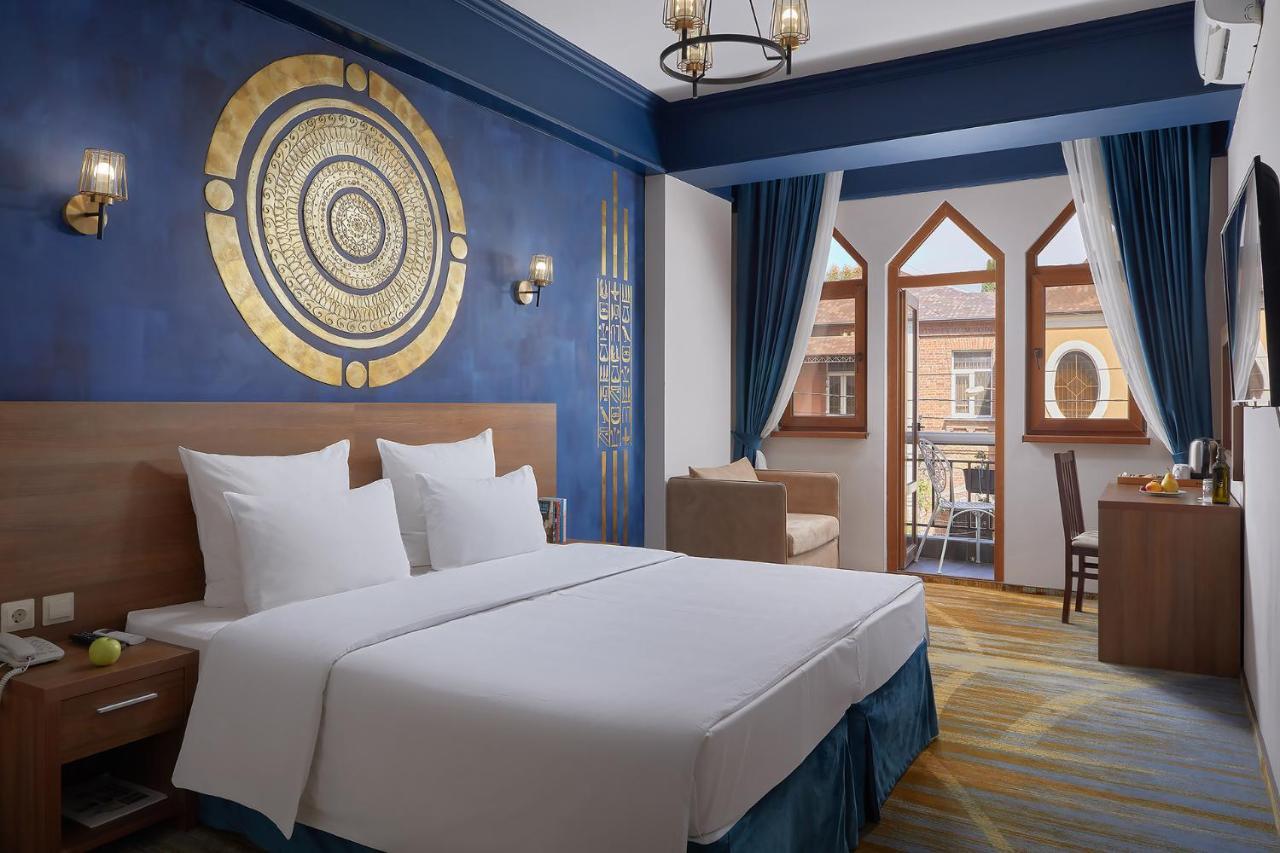 Garuda Boutique Hotel Sukhumi Esterno foto