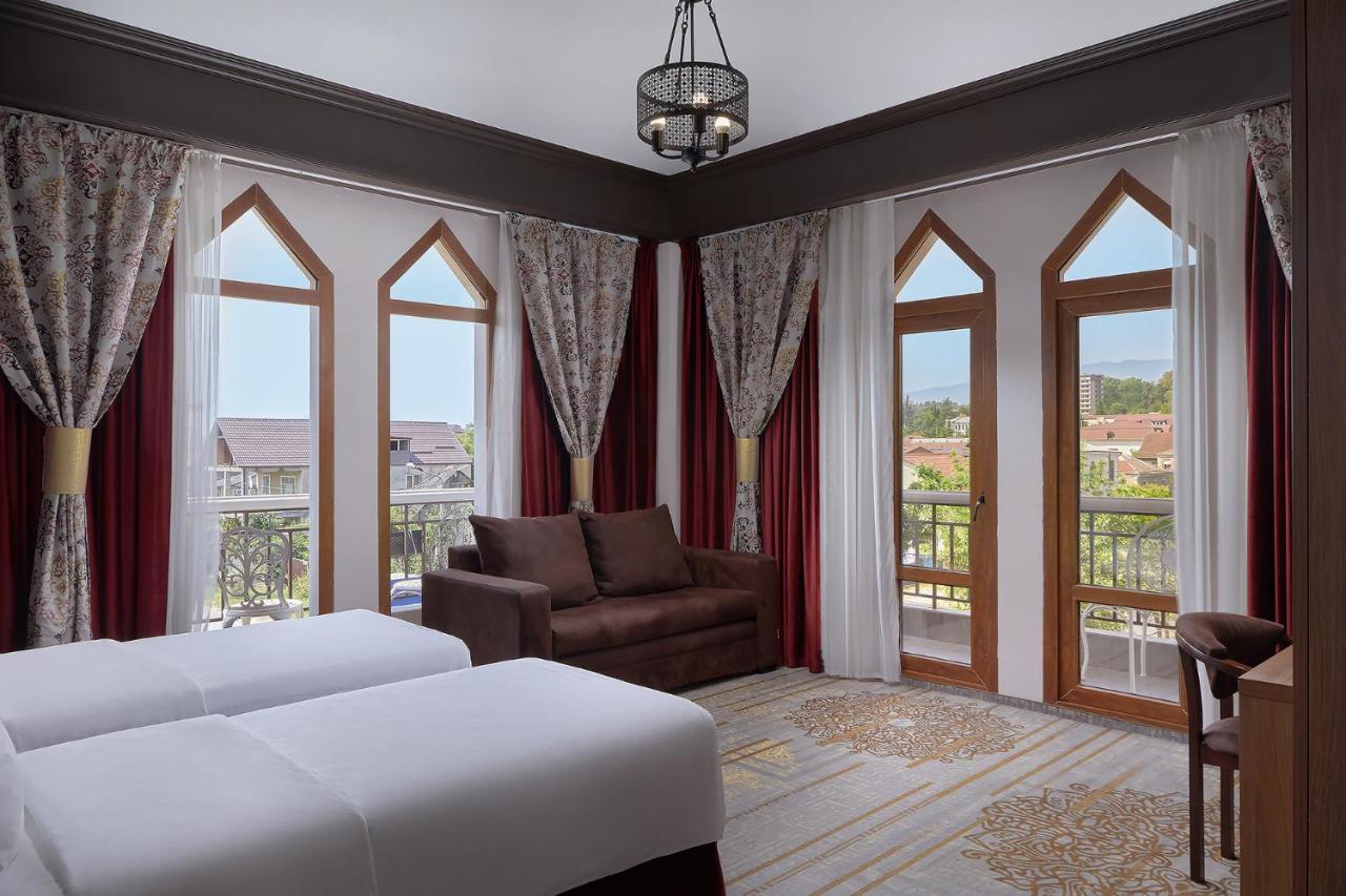 Garuda Boutique Hotel Sukhumi Esterno foto
