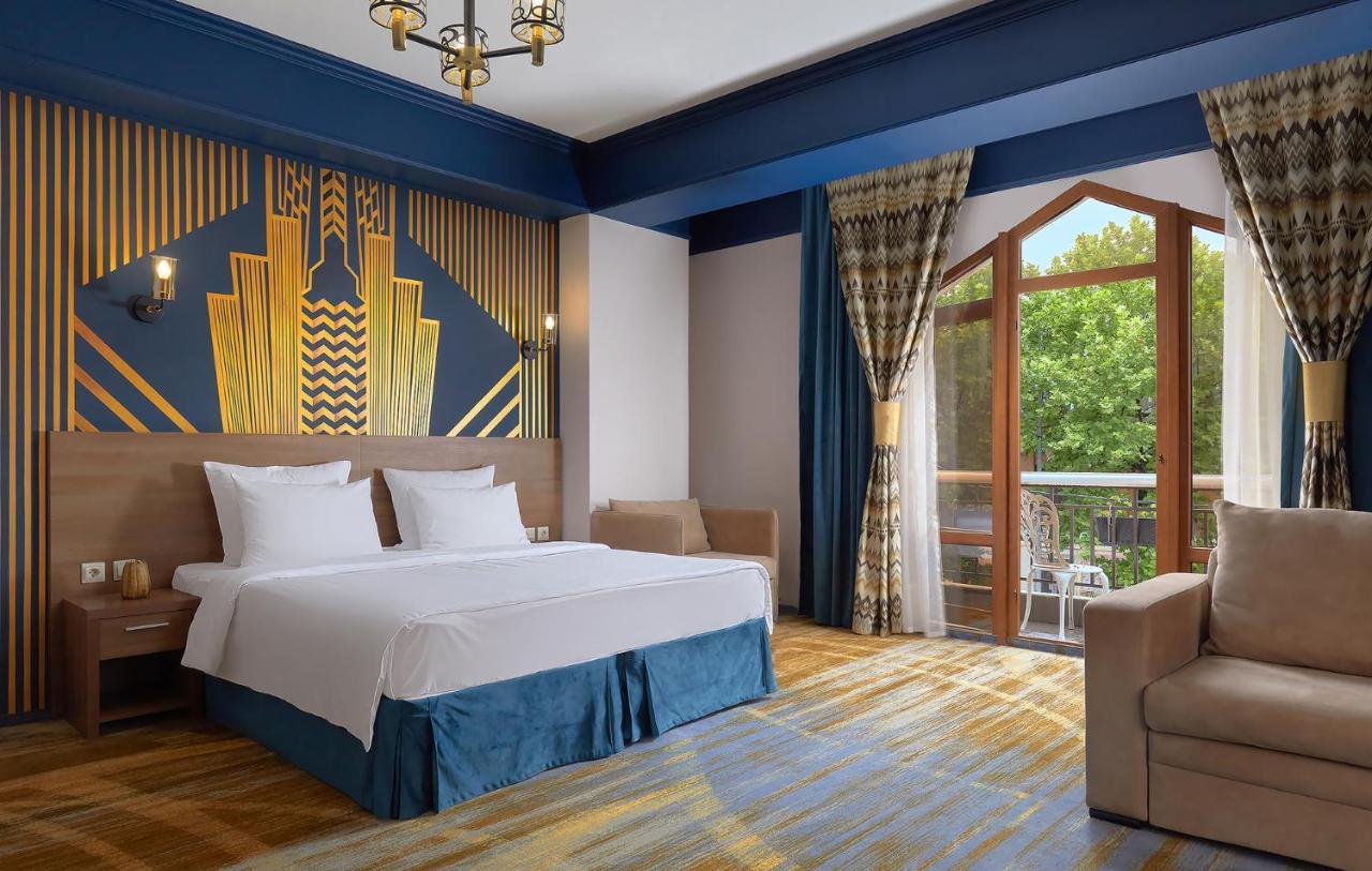 Garuda Boutique Hotel Sukhumi Esterno foto