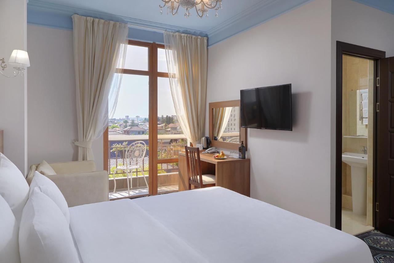 Garuda Boutique Hotel Sukhumi Esterno foto