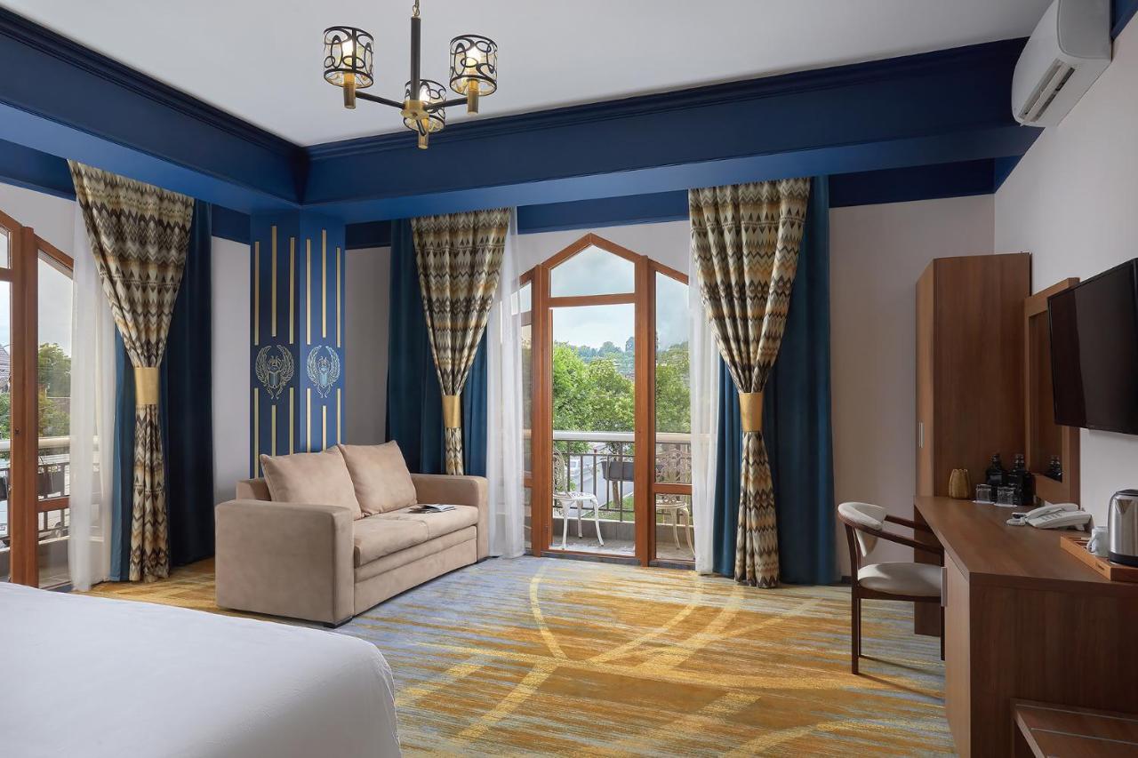 Garuda Boutique Hotel Sukhumi Esterno foto