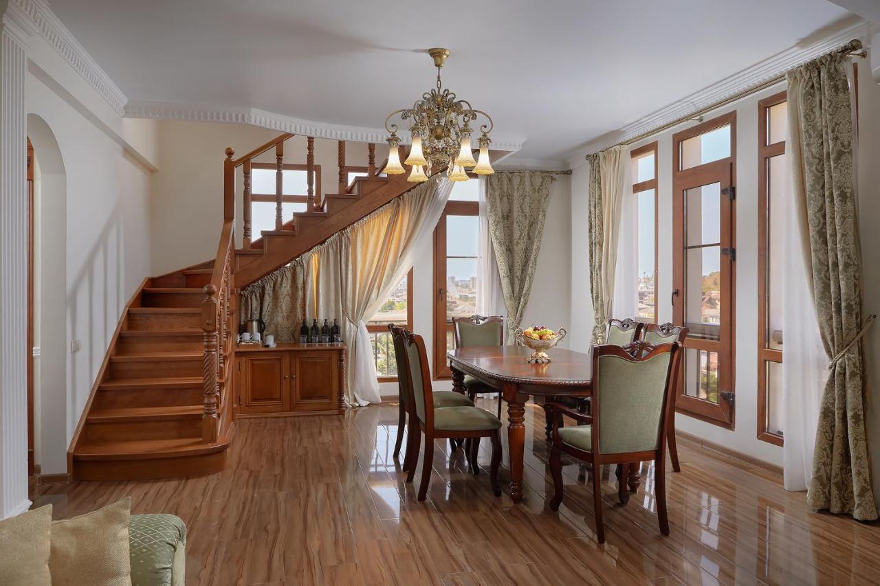 Garuda Boutique Hotel Sukhumi Esterno foto