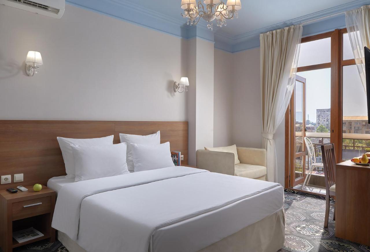 Garuda Boutique Hotel Sukhumi Esterno foto